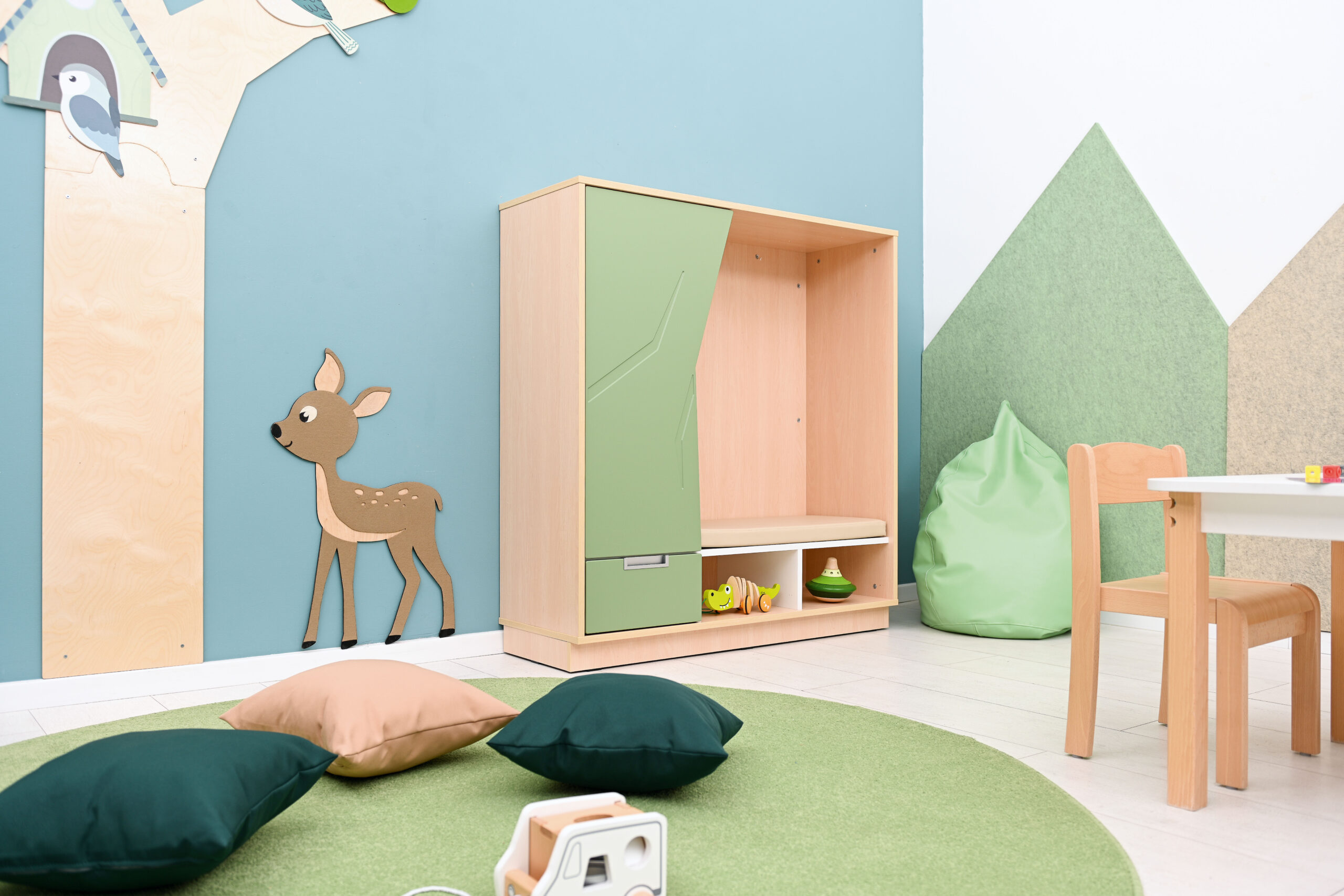 094104_c_24 Slėpynių spinta su čiužinuku įvairių spalvų - Image 1