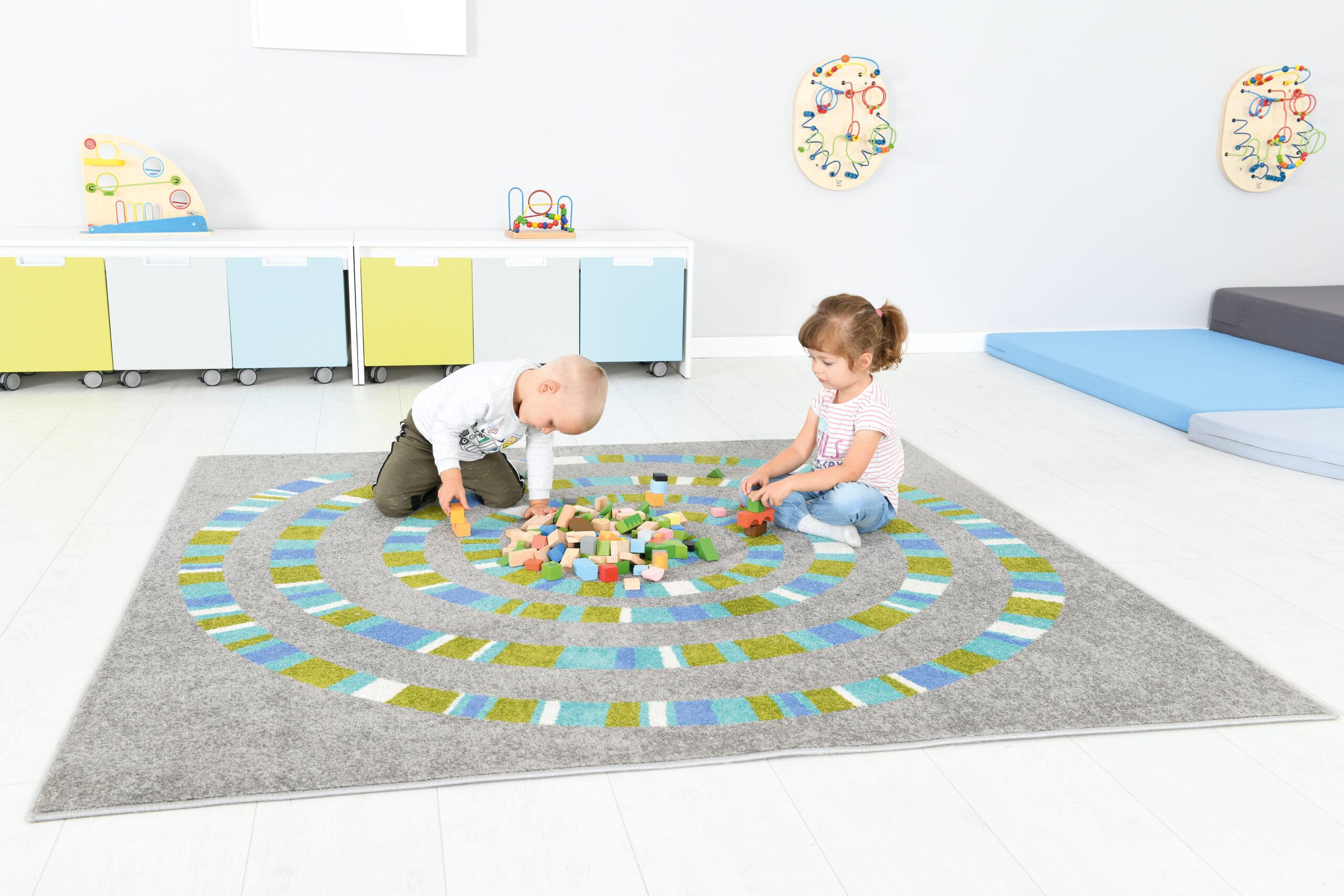 056154_e_19 Kilimas „Sūkurys” 3x3m 056157 - Image 1