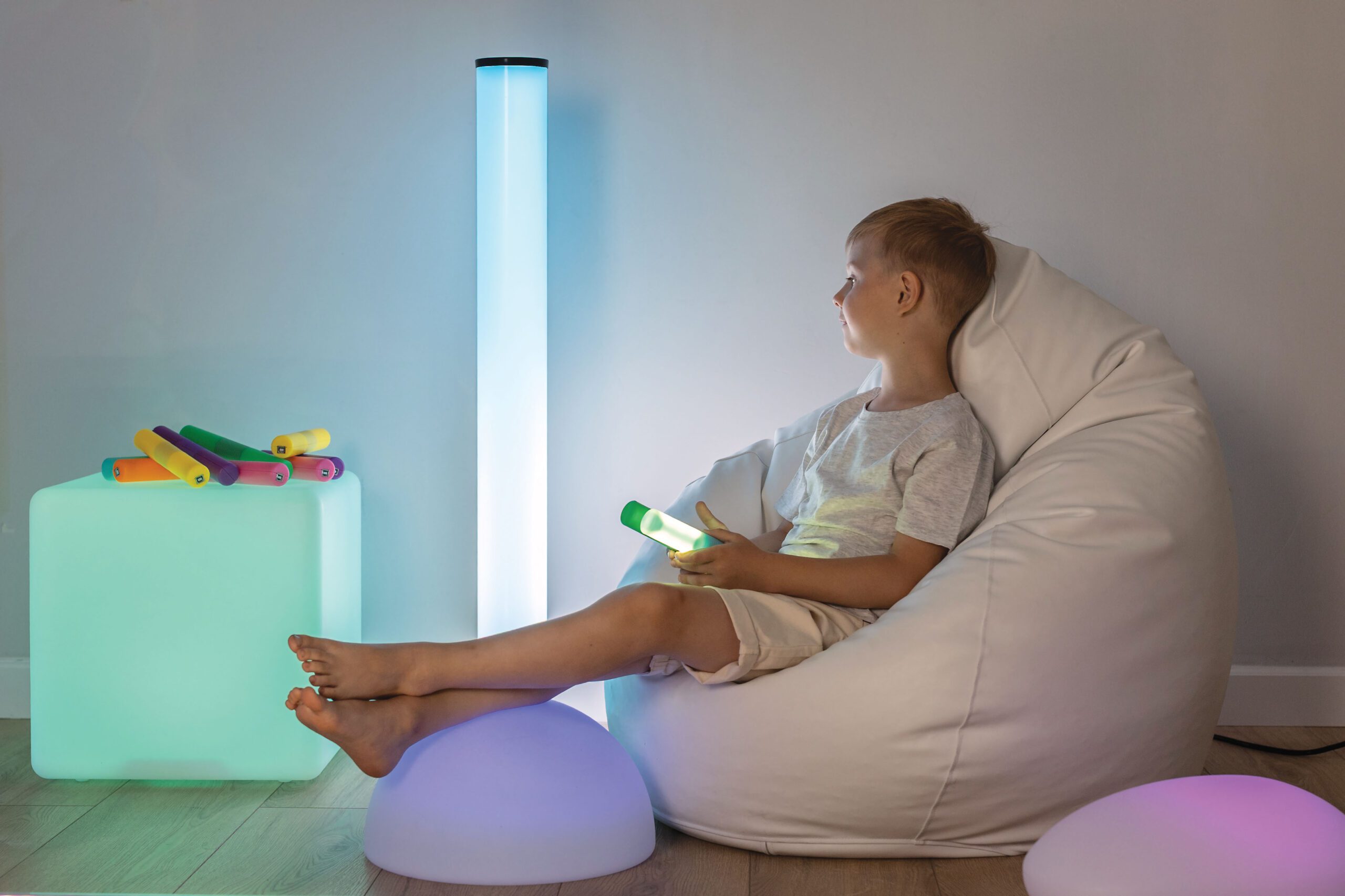 led-jutikline-lempa-654014-main LED jutiklinė lempa 654014 - Image 1