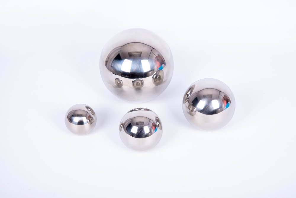 sensoriniai-sviesa-atspindintys-reflektiniai-sidabriniai-metaliniai-kamuoliukai-4-vnt-72201-main Sensoriniai šviesą atspindintys (reflektiniai) sidabriniai metaliniai kamuoliukai 4 vnt. 72201 - Image 1